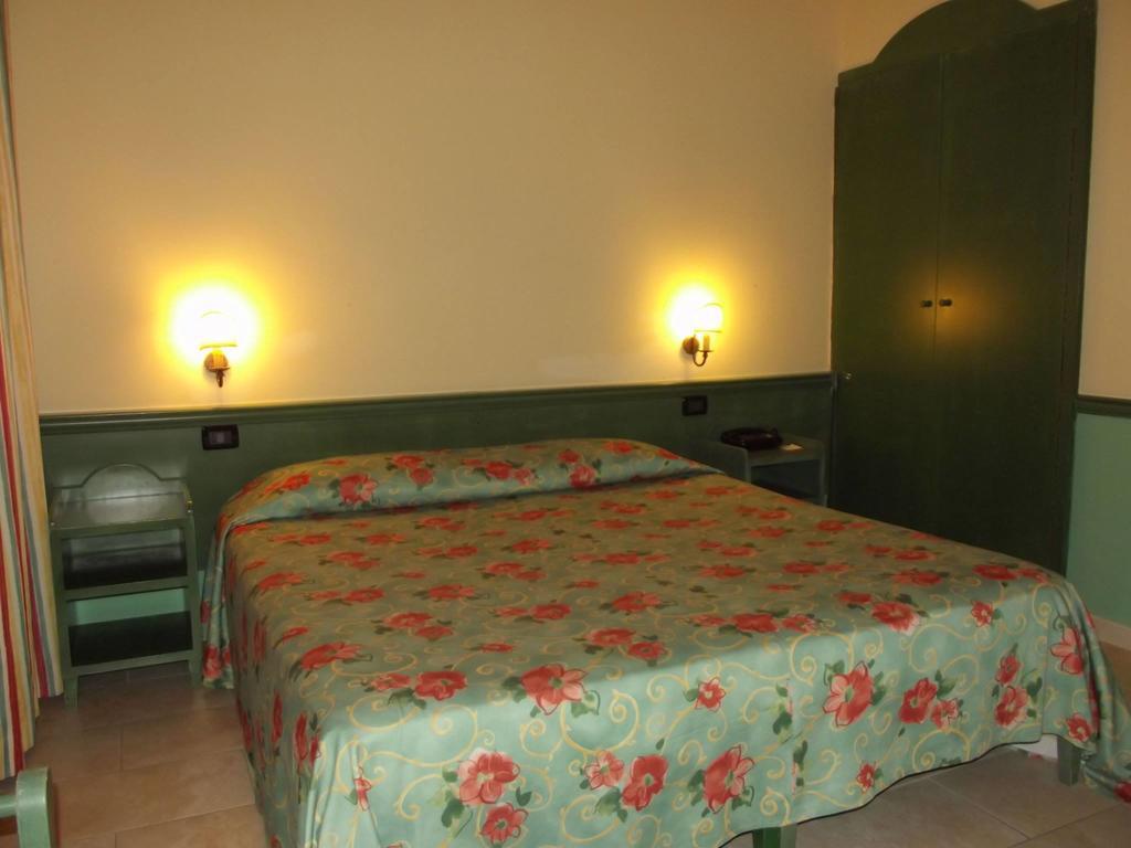 Acos Marsala City Hotel Oda fotoğraf